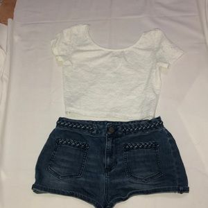 H&M white top and blue denim shorts